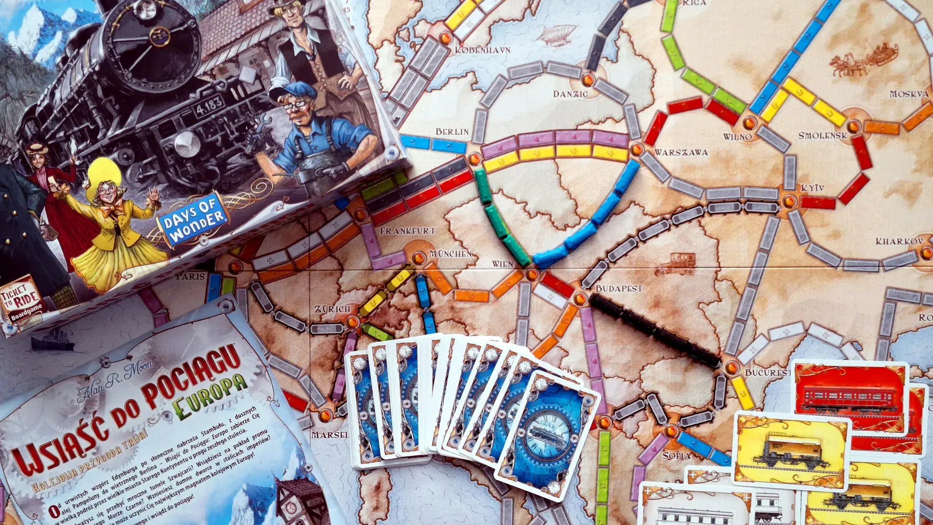 Najlepsze gry planszowe i karciane na Mikołaja 2025